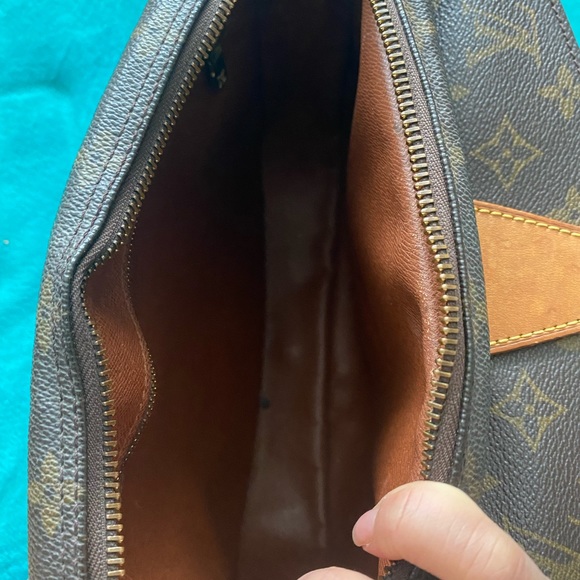 Louis Vuitton Jeune Fille GM - Picture 4 of 8